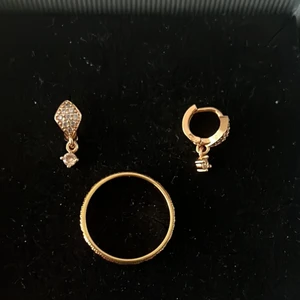 Ear ring and ring  - Waterproof gold plated  ring size 18