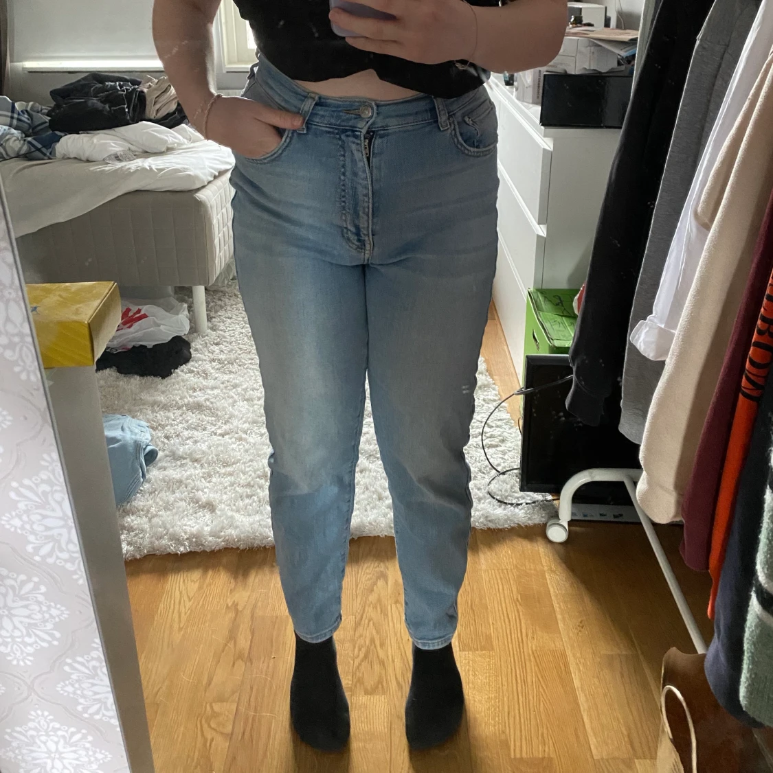 Blåa jeans från Ginatricot 