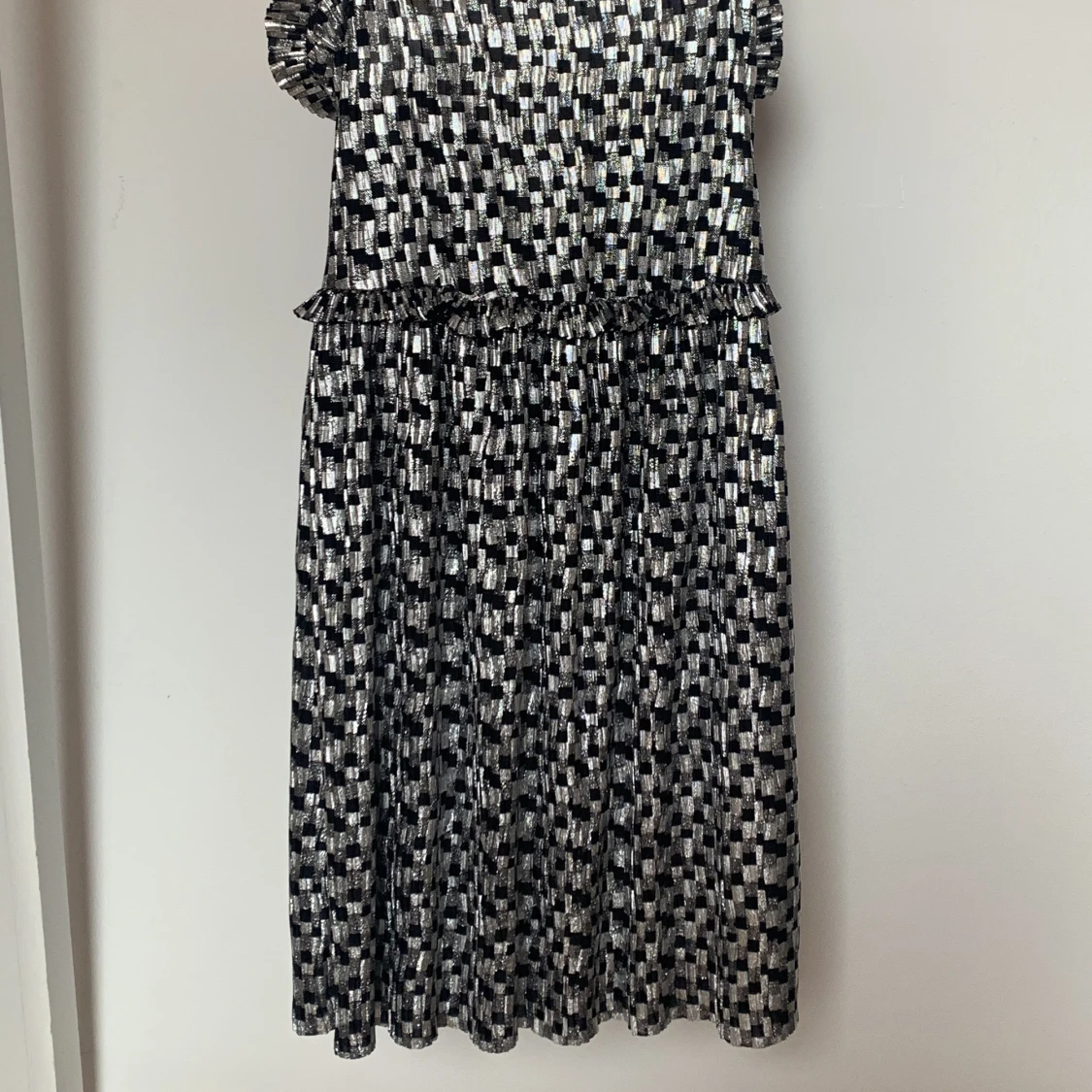 ZARA SILVER/RUTIG KLÄNNING - 91