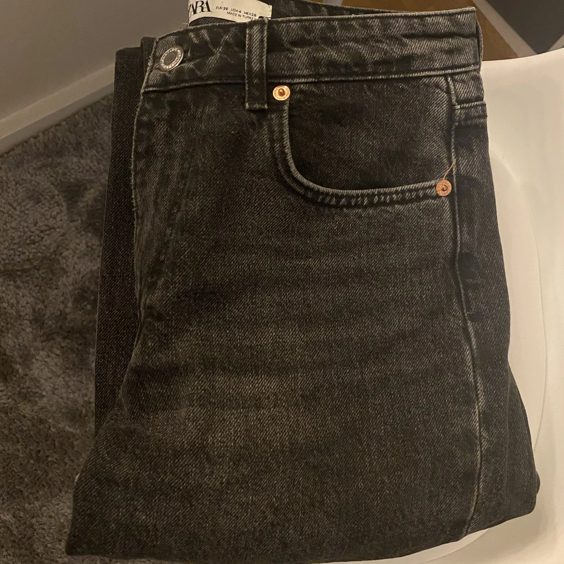 zara jeans, Mid waist straight  - 90