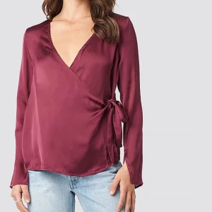 Nakd blus - Storlek 34.