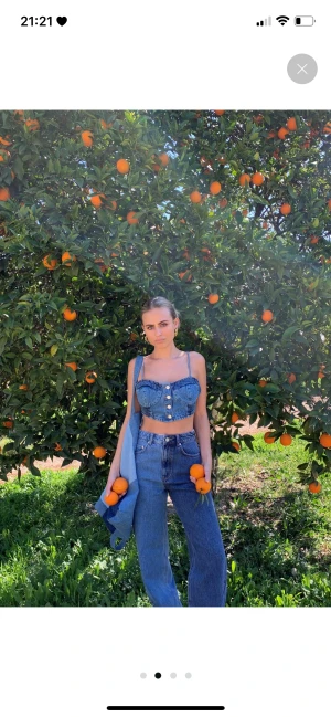 Jeanstopp - Säljer denna toppen från nakd. Storlek 38, nypris: 349kr 