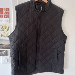 Väst - Väst till vår/sommarn. Bra skick köpt i USA