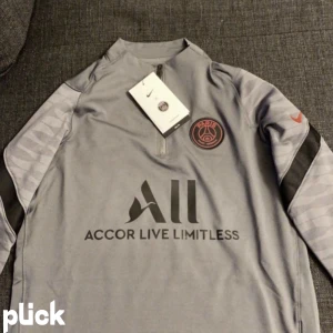 Psg kofta  - Nike Paris saint german tröja  600kr + Frakt 🤍🤍
