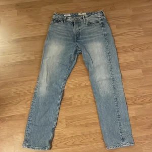 Jeans Jack & Jones lossefit - Bra skick, inga konstigheter. Loosefit sitter som straightfit. 30/32