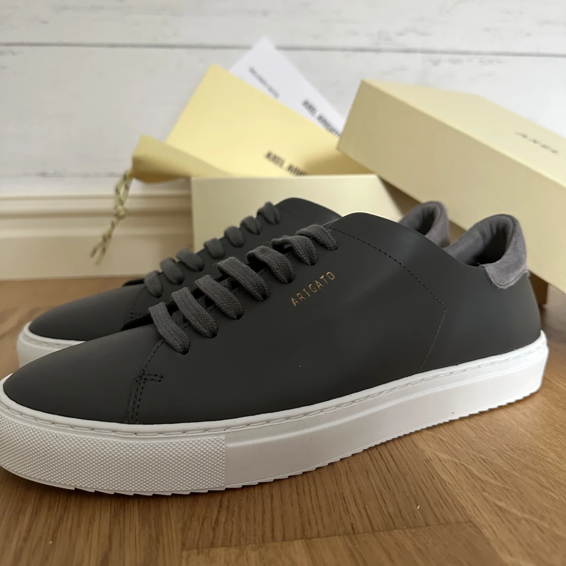 Axel Arigato sneakers