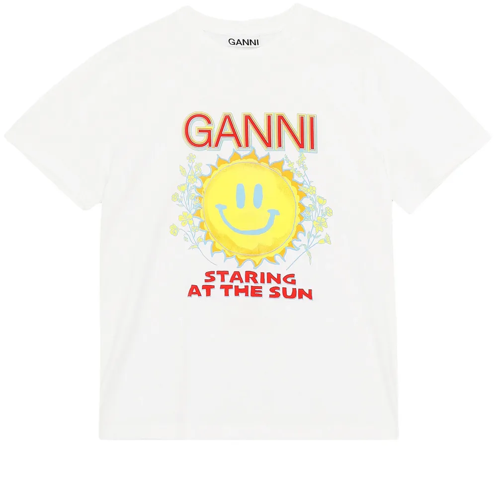 Superfin ganni t-shirt, skriv för fler bilder🥰det är en liten fläck på framsidan därav billigt pris, köpt för 899kr på NK. T-shirts.