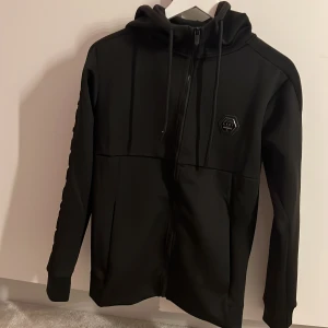 Tröja  - Säljer denna tröja från new yorker i super skönt material som aldrig är andvänd 