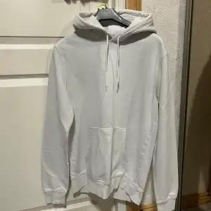 Storlek S helt vanlig vit hoodie