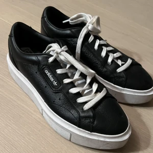 ADIDAS SNEAKERS - ADIDAS LEATHER SNEAKERS SIZE: 38,5 