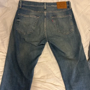 Levis 511 - Helt nya Levis 511 Strl 33W 34L