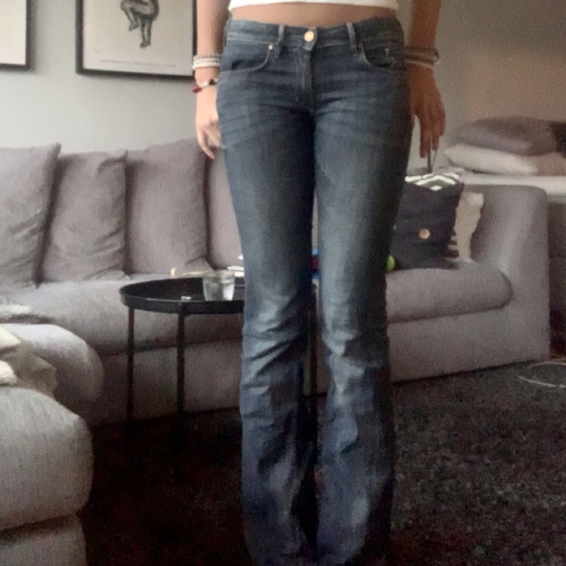  Mörkblå lågmidjade jeans - 90