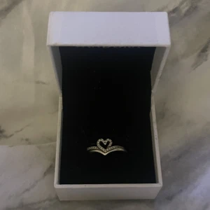 pandora ring - ring från pandora, storlek 54. Nyskick!! 