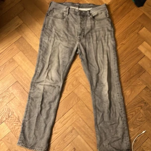 Acne jeans - Acne jeans köpta på acne butik i Stockholm för 2000 skick 7/10 