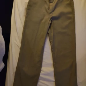 Dickies 873 original fit - Ett par väldigt fina Dickies. Knappt använda så de är som nya. 