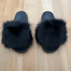 Tofflor Äkta päls  - Ny kick