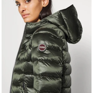 Colmar jacka - Säljer denna fina gröna colmar jacka, använd få gånger så i nyskick!