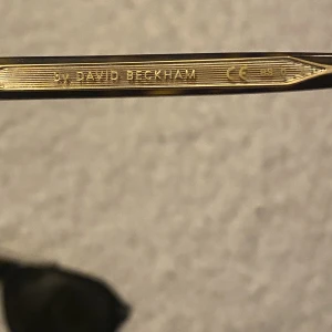 David Beckham Glasögon  - Säljer mina David Beckham glasögon! Använder ej. Pris kan diskuteras i pm