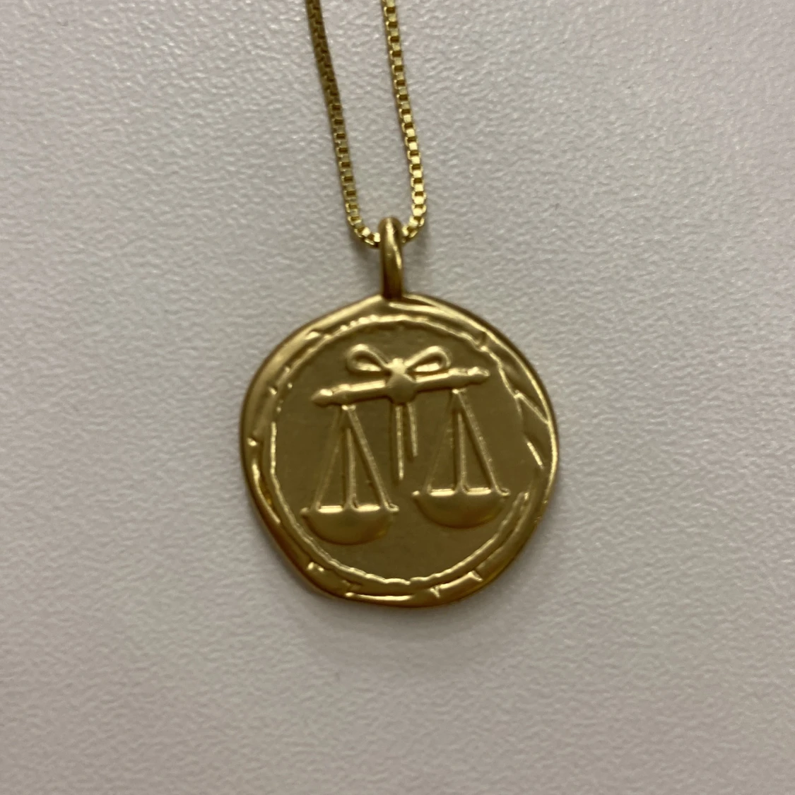 Libra (vågen) halsband - 90