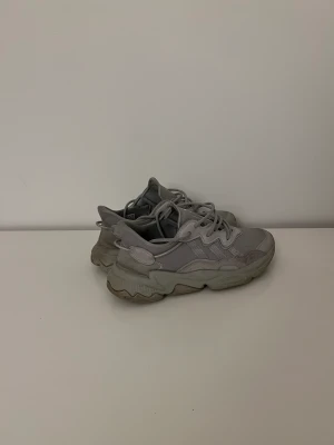 Adidas ozweego  - Bra skick 