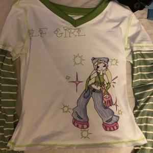 Ascool topp - Säljer denna supercoola topp, aldrig använd då inte riktigt min stil🖤