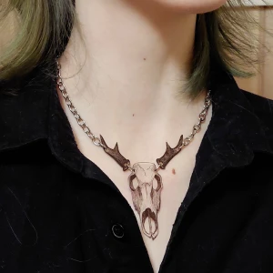 Handgjort halsband  - Skriv om du har frågor eller vill se fler bilder! 