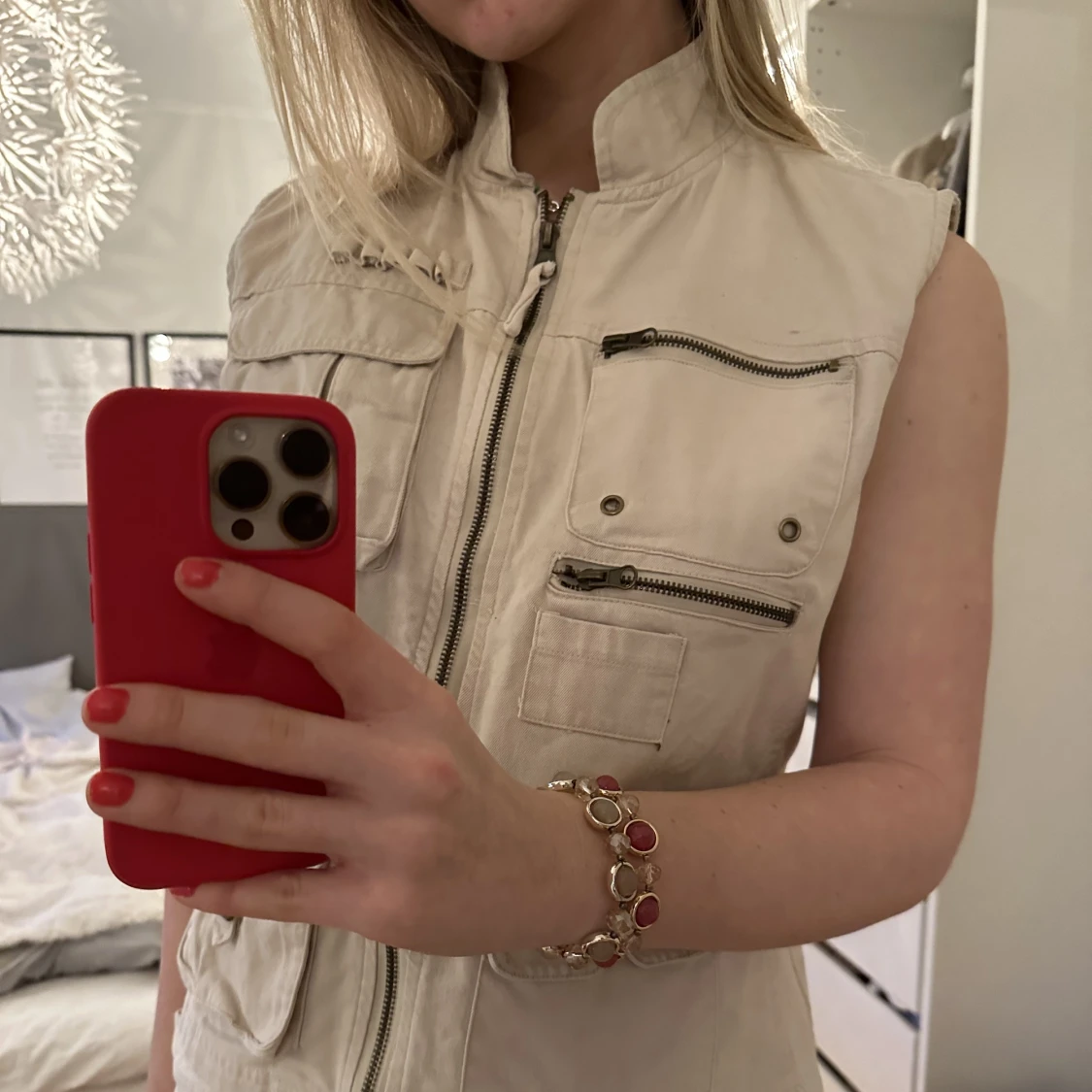 Väst med massor detaljer - 91