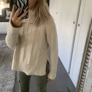 Så fin stickad🤎🤎 - Så fin stickad🤎🤎