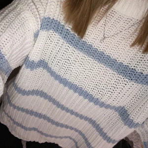 Stickad tröja - Helt oanvänd tröja från lager 157 med lappen kvar! Köptes för 150 kr, jag säljer för 100❤️