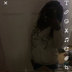 Jättefin kofta  - En jättefin kofta som är köpt gör inte för så längesen,Säljer pågrund av att jag vill byta stil😋