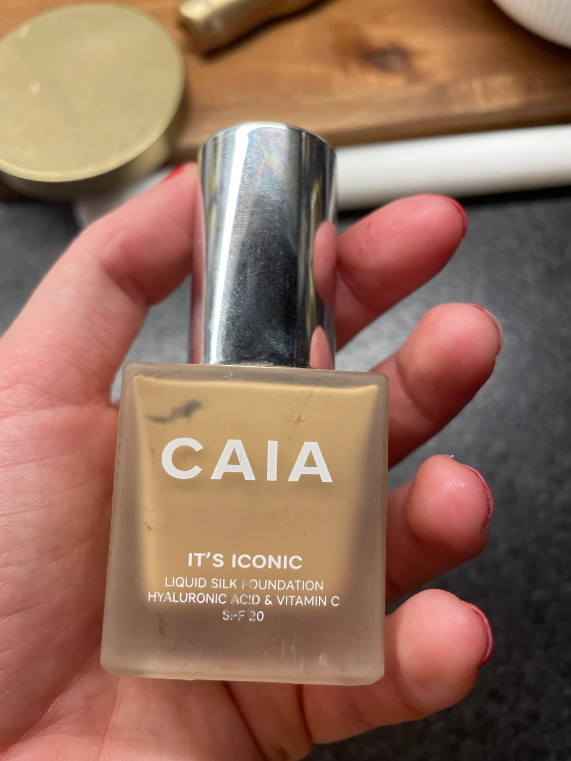 Iconic foundation