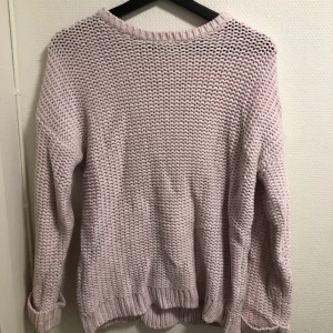 Virkad tröja - Strl S/M, fin rosa färg 