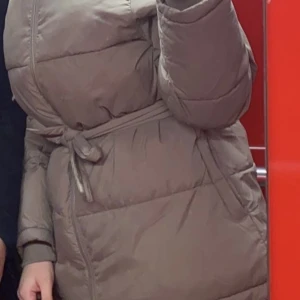 Nelly puffer jacket  - Säljer pga använder inte, storlek 38
