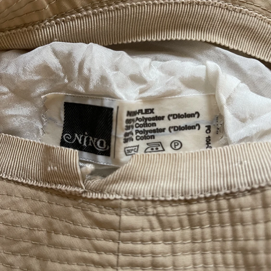 Bucket hat / fiskehatt beige/camel - 90