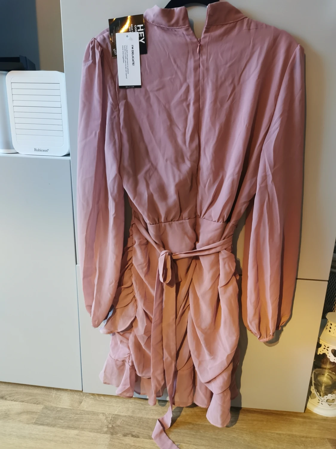 Helt ny klänning från nelly - 90