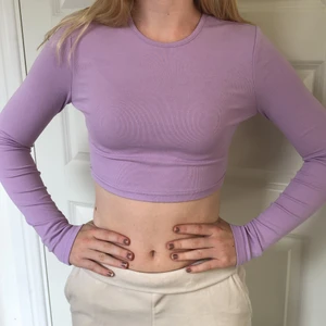 Top från Shein - Lila top från Shein, endast provad.