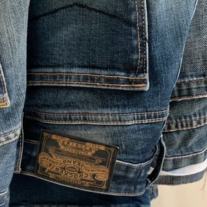 Crocker jeans - Crockerjeans, stl 25. Jag är ungefär 163cm och de är långa på mig. Hör av dig om du har frågor. Använd inte köp nu funktionen. :)