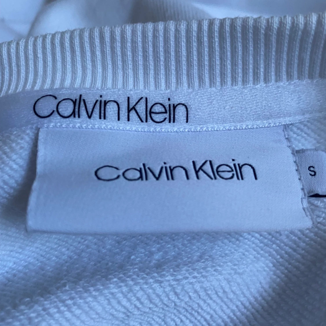 Calvin Klein tröja  - 91