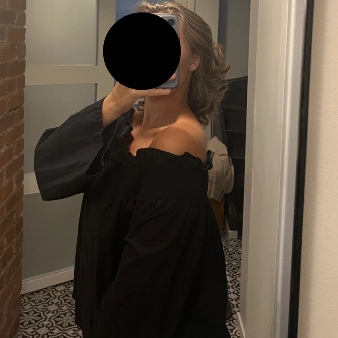 Svart långärmad blus