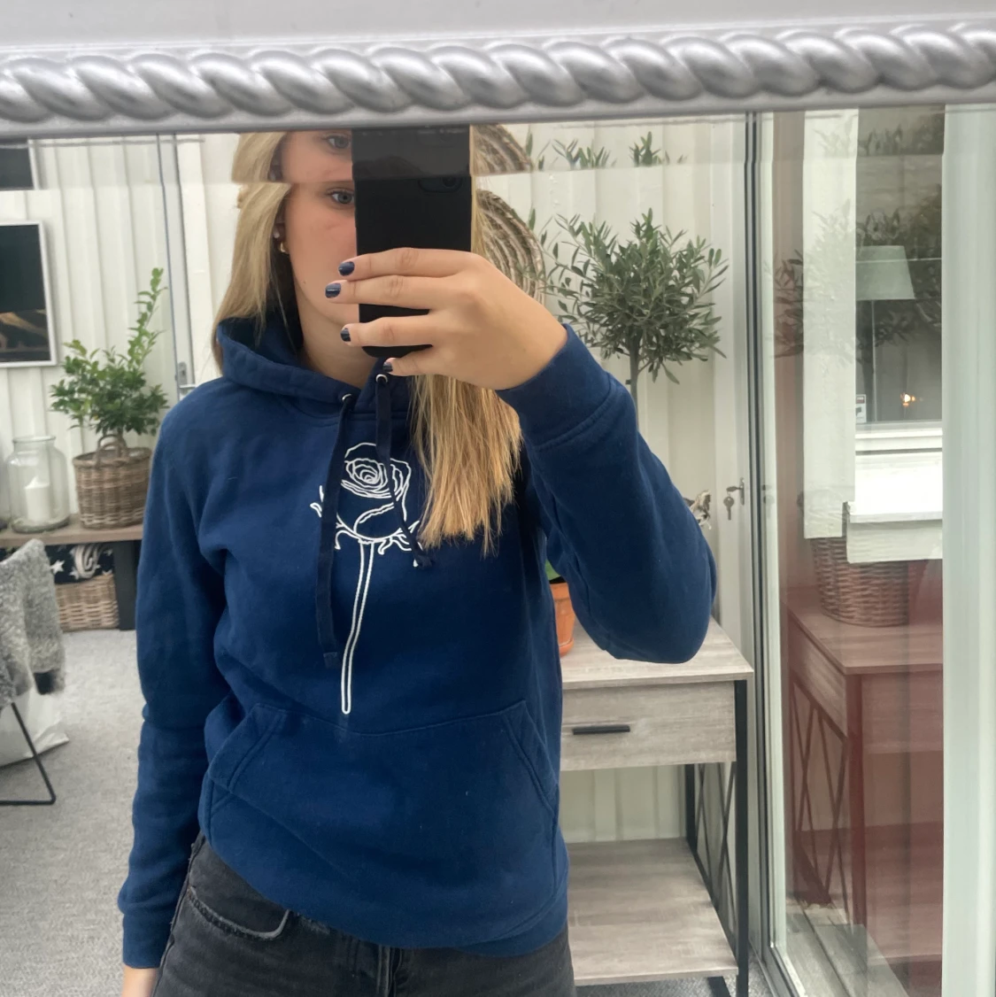 The cool elephant hoddie  - 91