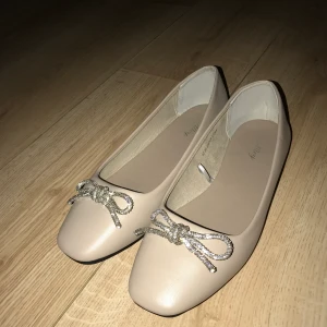 Oanvända pga för små st 40 - Helt nya kom privat för fler bilder eller videos 