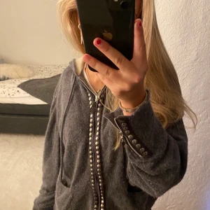 INTRESSEKOLL!! - INTRESSEKOLL på min super fina hunkydory hoodie!!