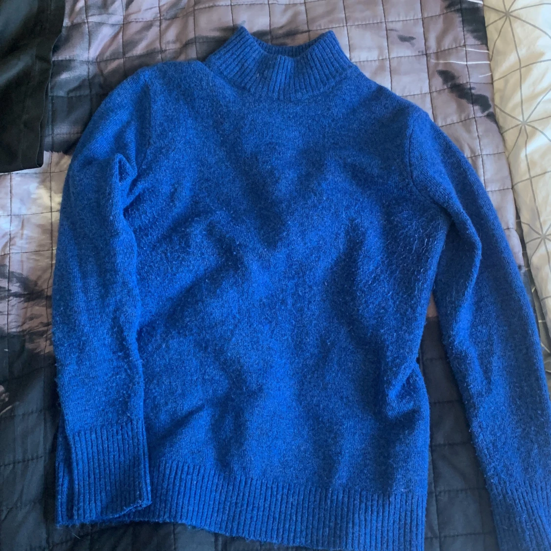 Stickad polotröja storlek S