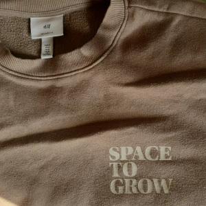 H&M tröja - H&M relaxed fit tröja. 