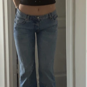 Jeans  - Super snygga lågmidjade jeans från Gina tricot som inte kommer till användning ❤️‍🔥de är i väldigt bra skick