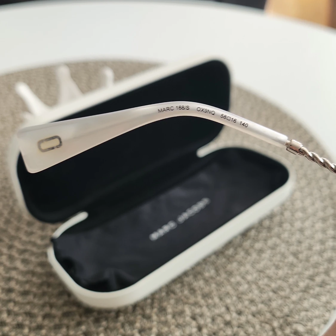 Marc Jacobson solglasögon - 90