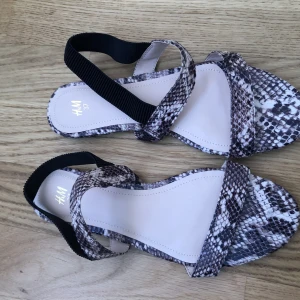 Sandaler - Från hm. Aldrig använda