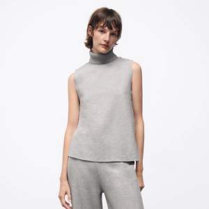 Superfin och supermjuk tröja från Zara. Säljer då den inte kommer till användning!