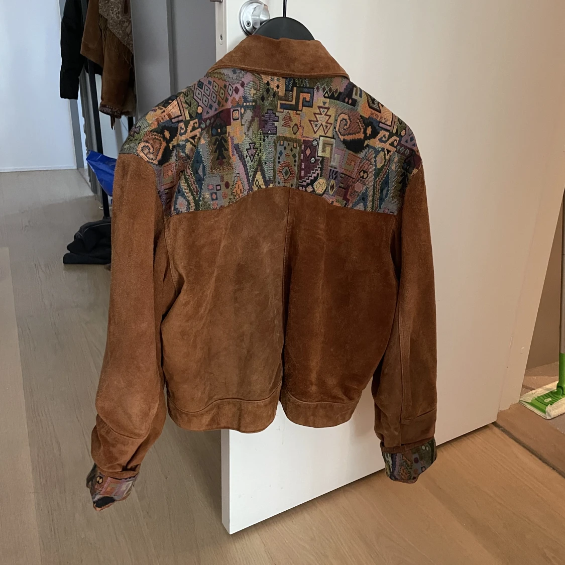 Vintage brun mönstrad mocka jacka från 70-talet - 90