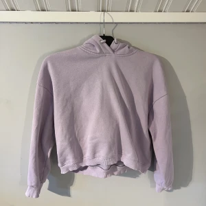 Hoodie - En lila Hoodie från lager157, stolek xs/s  